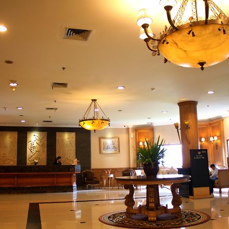 The Majesty Hotel Bandung Exterior photo