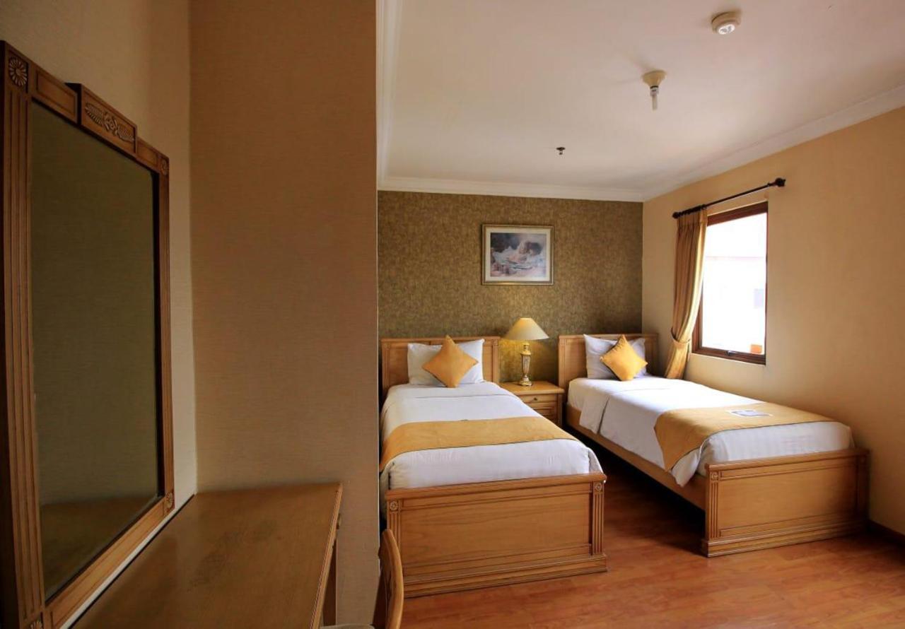 The Majesty Hotel Bandung Exterior photo
