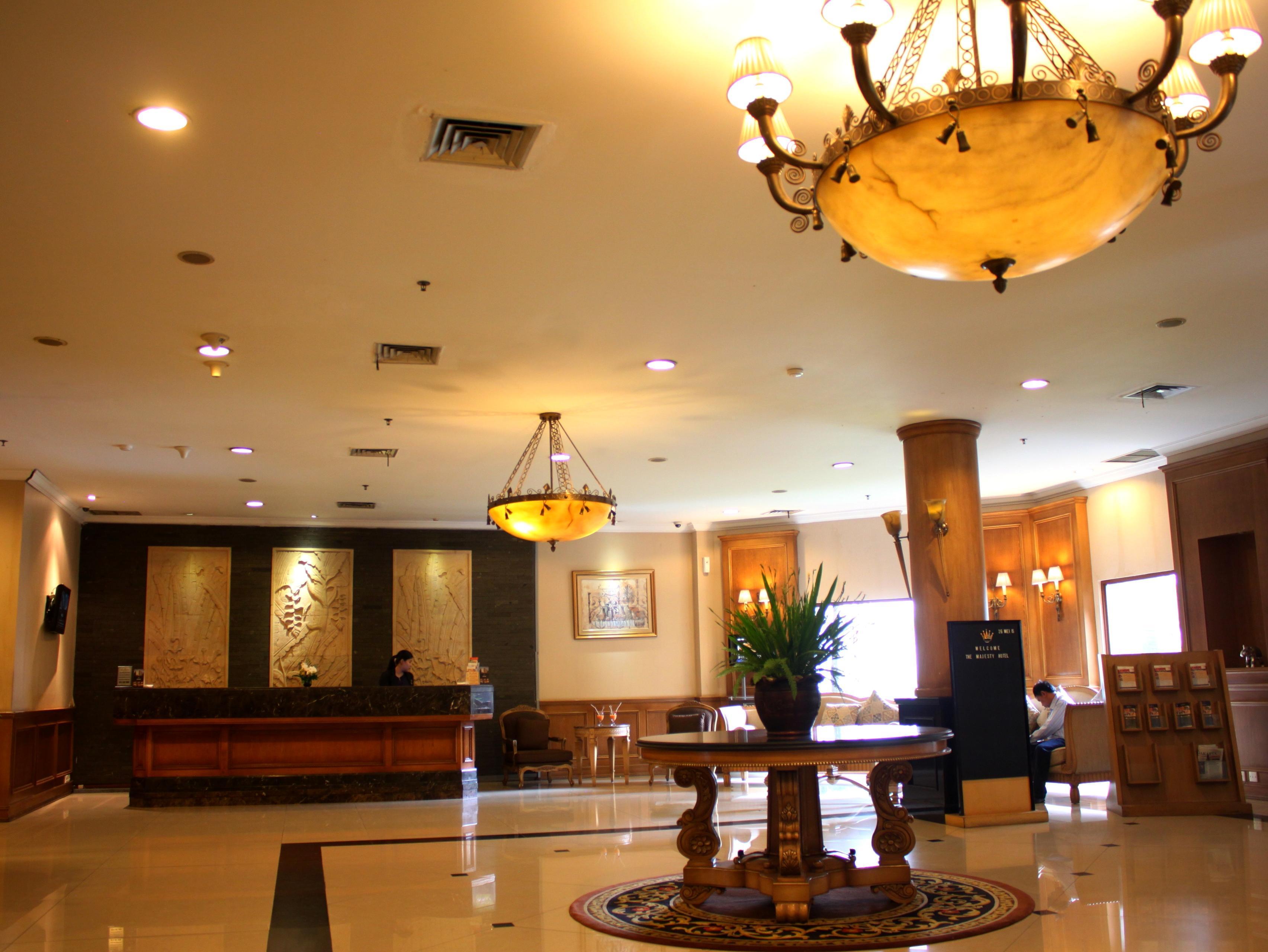 The Majesty Hotel Bandung Exterior photo