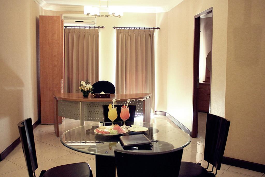 The Majesty Hotel Bandung Exterior photo