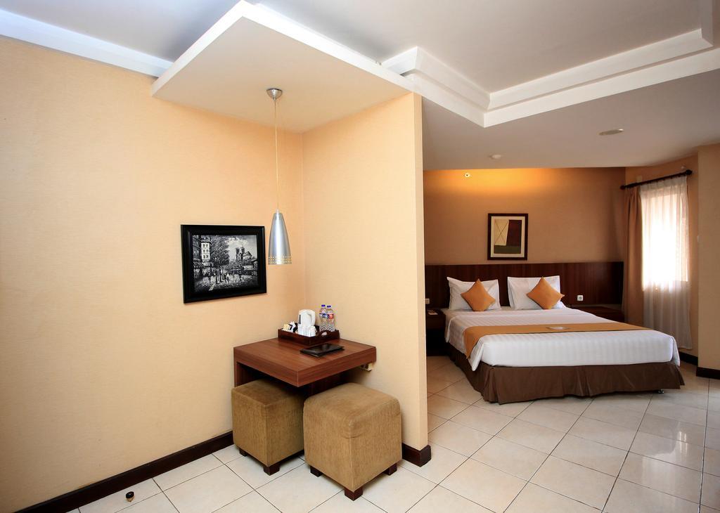 The Majesty Hotel Bandung Exterior photo