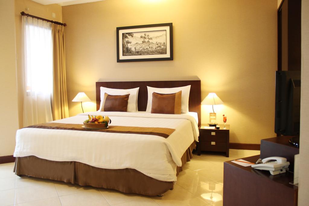 The Majesty Hotel Bandung Exterior photo