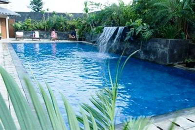 The Majesty Hotel Bandung Exterior photo