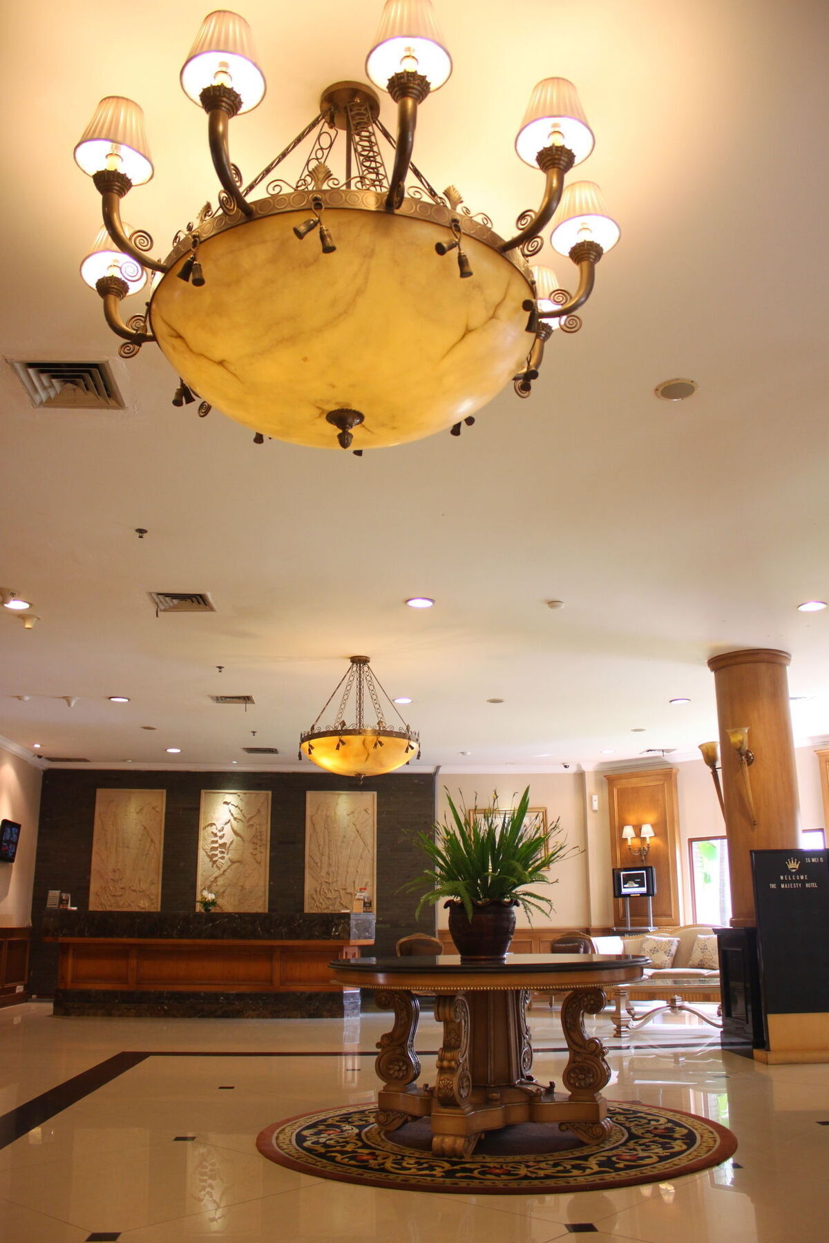 The Majesty Hotel Bandung Exterior photo