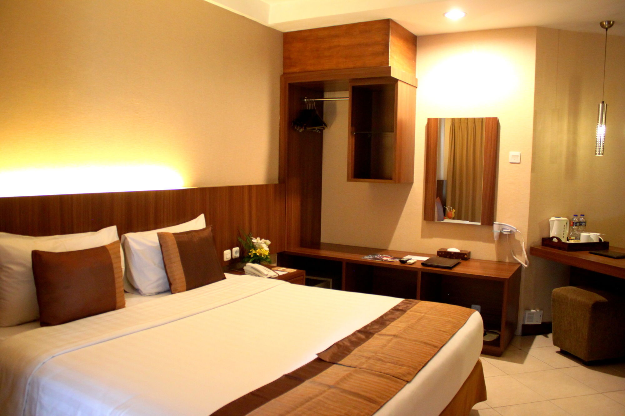 The Majesty Hotel Bandung Exterior photo